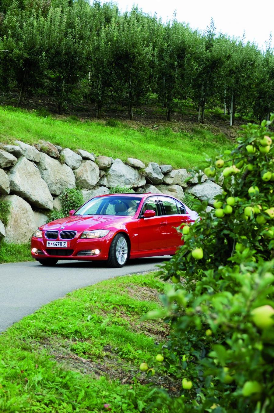  BMW 3-Series 2009 года  (фото 23 из 116)